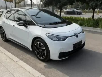 2024 Volkswagen ID.3 с пробегом 29 600 км
