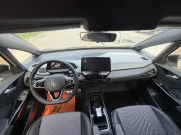 2024 Volkswagen ID.3 с пробегом 29 600 км