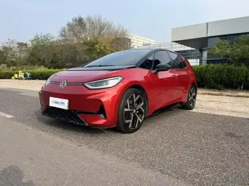 2026 Volkswagen ID.3 с пробегом 28 000 км