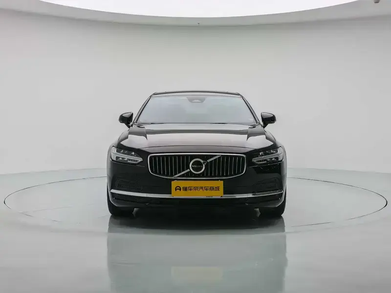2024 Volvo S90 с пробегом 53 300 км