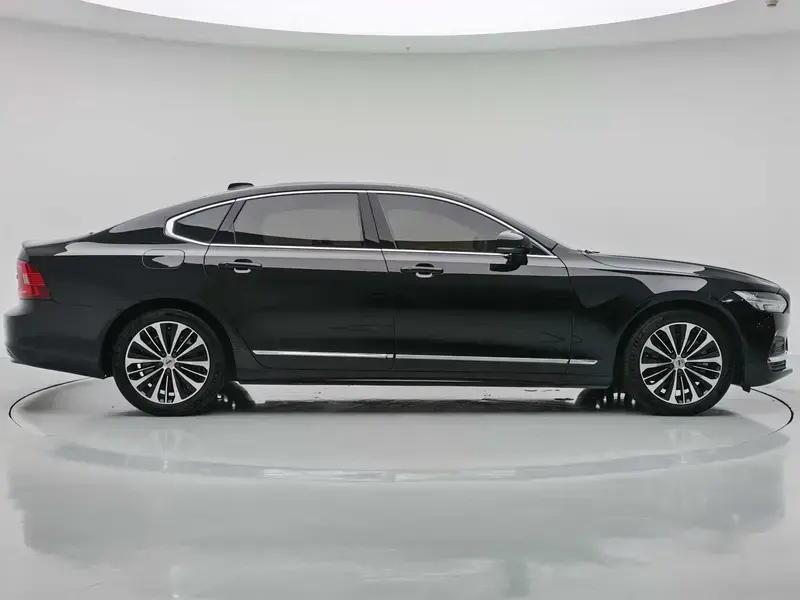 2024 Volvo S90 с пробегом 53 300 км