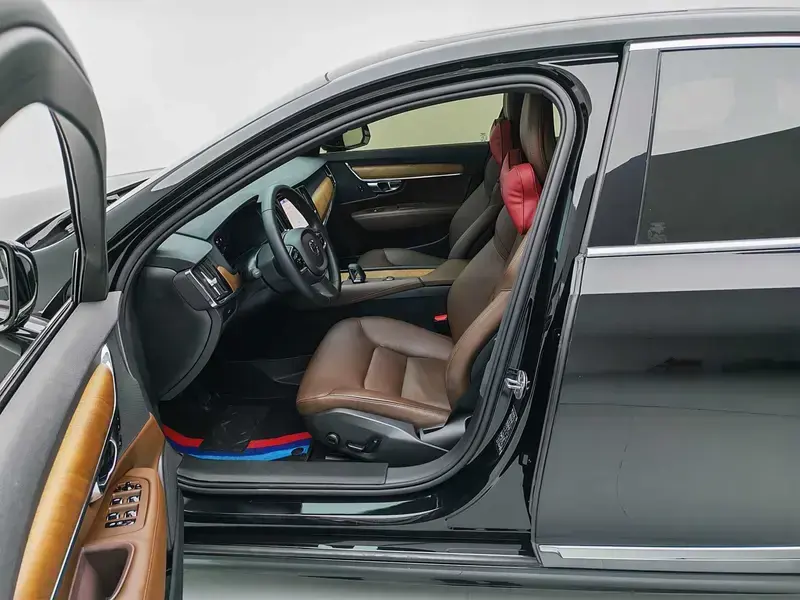 2024 Volvo S90 с пробегом 53 300 км