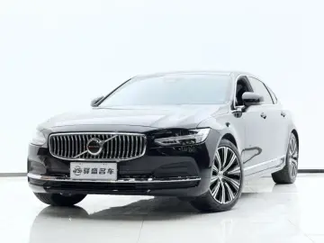 2025 Volvo S90 с пробегом 49 100 км