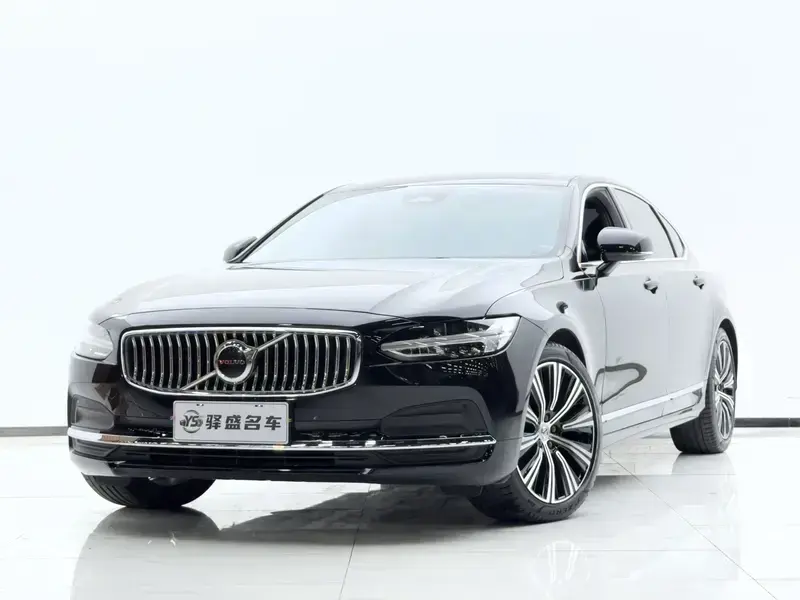 2025 Volvo S90 с пробегом 49 100 км