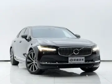 2025 Volvo S90 с пробегом 49 100 км