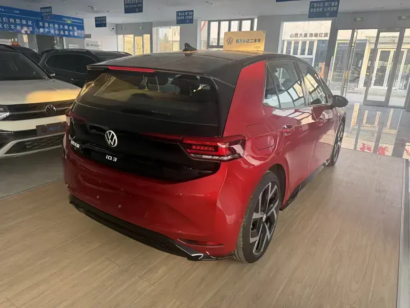 2026 Volkswagen ID.3 с пробегом 12 000 км