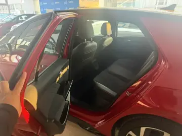 2026 Volkswagen ID.3 с пробегом 12 000 км