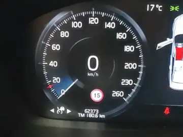 2021 Volvo S90 с пробегом 62 000 км