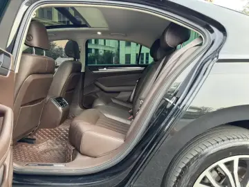 2021 Volkswagen Phideon с пробегом 140 000 км