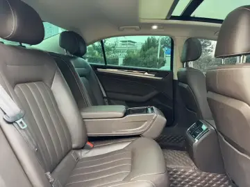 2021 Volkswagen Phideon с пробегом 140 000 км