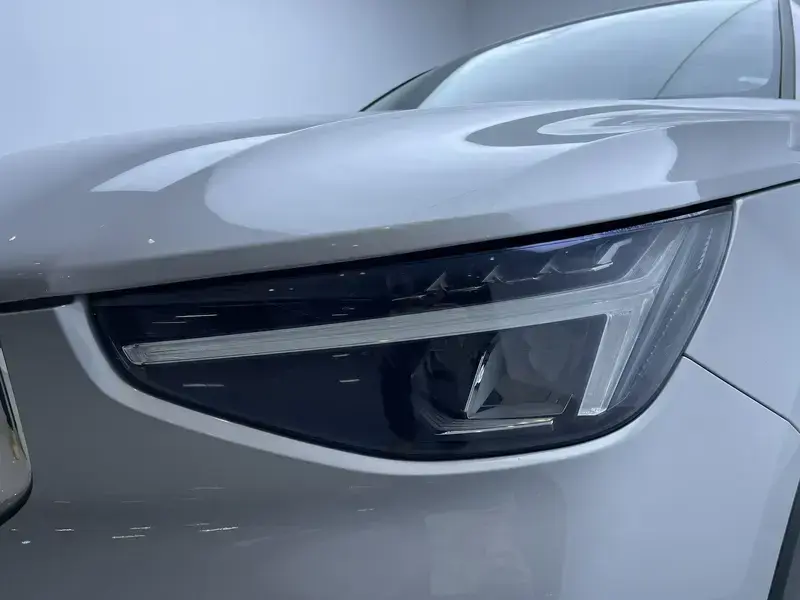 2024 Volvo XC40 с пробегом 52 200 км