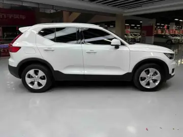 2021 Volvo XC40 с пробегом 64 500 км