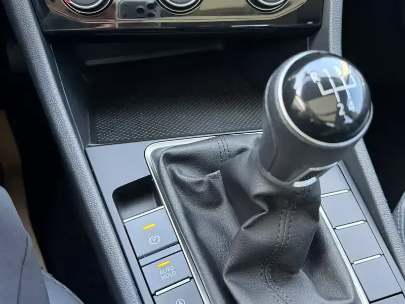 2023 Volkswagen Sagitar с пробегом 6 200 км
