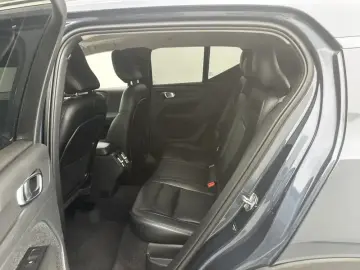 2021 Volvo XC40 с пробегом 95 900 км