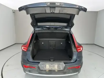 2021 Volvo XC40 с пробегом 95 900 км