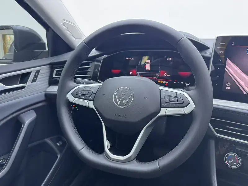 2026 Volkswagen Sagitar с пробегом 2 900 км