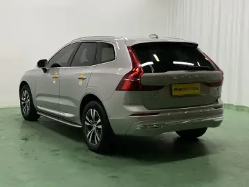 2022 Volvo XC60 с пробегом 136 400 км