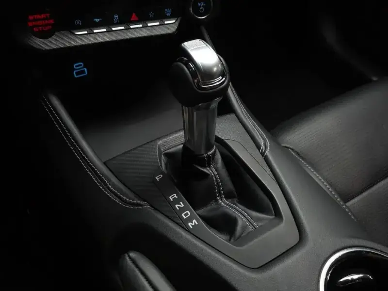 2025 Ford Mustang с пробегом 6 075 км