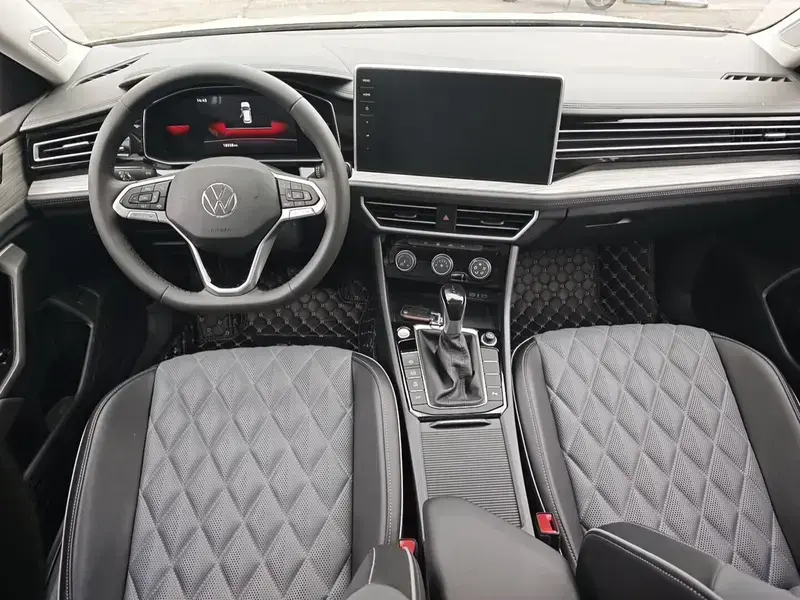 2023 Volkswagen Sagitar с пробегом 18 000 км
