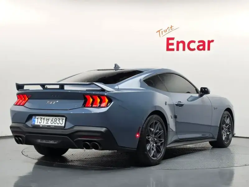 2025 Ford Mustang с пробегом 7 402 км