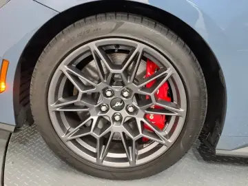 2025 Ford Mustang с пробегом 7 402 км