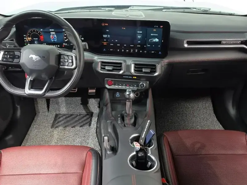 2025 Ford Mustang с пробегом 7 402 км