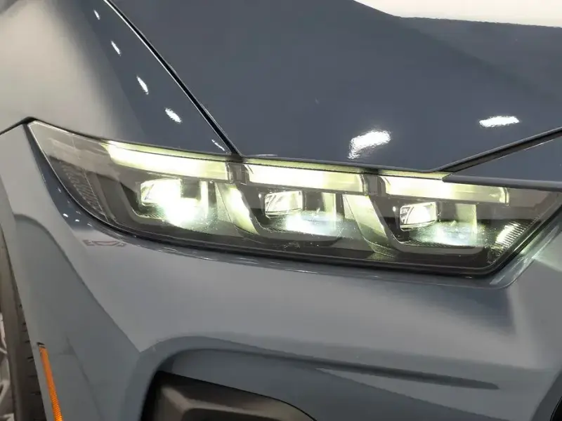 2025 Ford Mustang с пробегом 7 402 км
