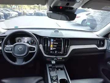 2021 Volvo XC60 с пробегом 89 600 км