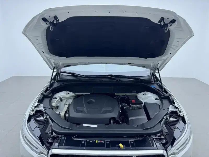 2021 Volvo XC60 с пробегом 57 600 км