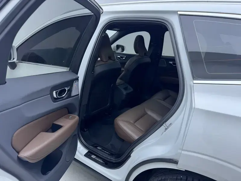 2021 Volvo XC60 с пробегом 57 600 км
