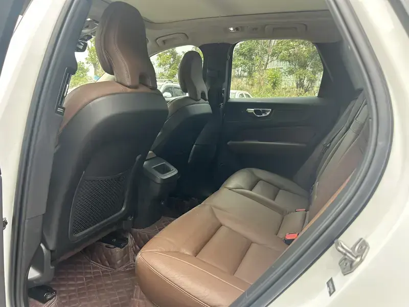 2019 Volvo XC60 с пробегом 80 000 км