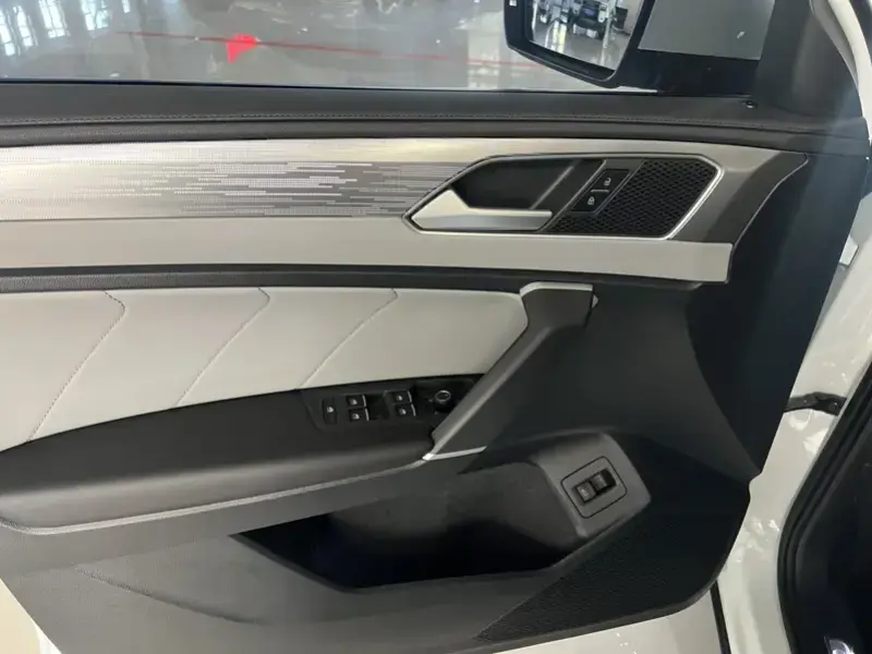 2023 Volkswagen Tayron с пробегом 28 000 км