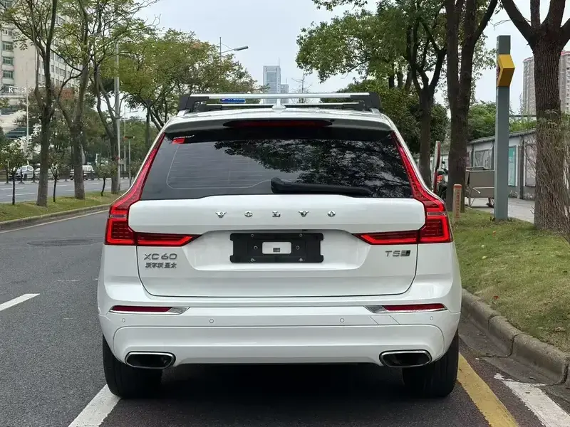 2020 Volvo XC60 с пробегом 115 000 км