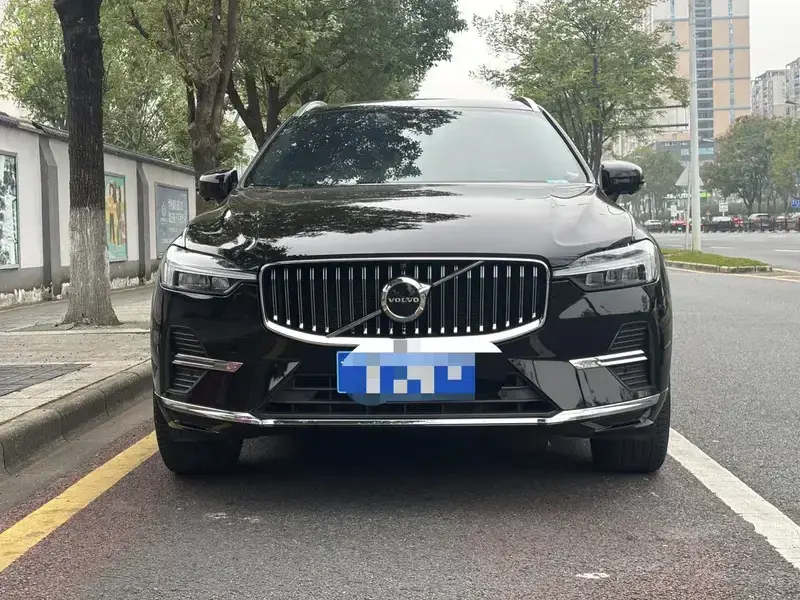 2024 Volvo XC60 с пробегом 81 000 км