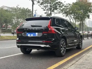 2024 Volvo XC60 с пробегом 81 000 км