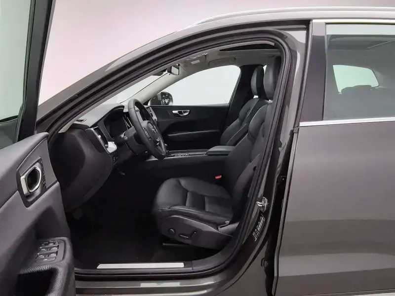 2020 Volvo XC60 с пробегом 69 200 км