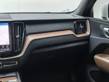 2024 Volvo XC60 с пробегом 36 000 км