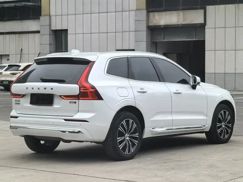 2022 Volvo XC60 с пробегом 84 000 км