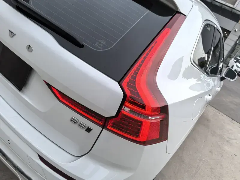 2022 Volvo XC60 с пробегом 84 000 км