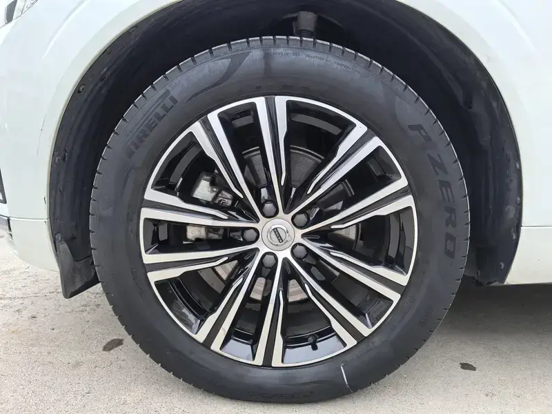 2022 Volvo XC60 с пробегом 84 000 км