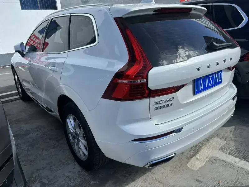 2020 Volvo XC60 с пробегом 75 100 км