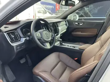2020 Volvo XC60 с пробегом 75 100 км