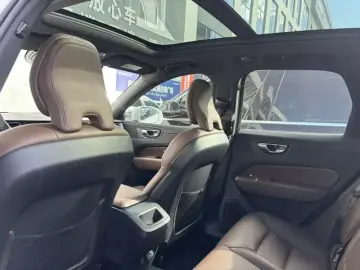 2020 Volvo XC60 с пробегом 75 100 км