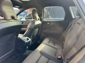 2020 Volvo XC60 с пробегом 75 100 км