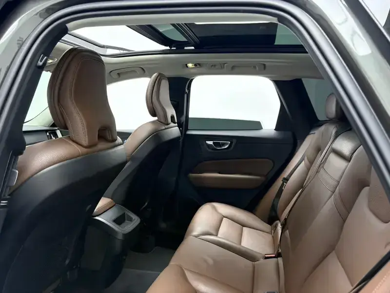 2020 Volvo XC60 с пробегом 89 000 км