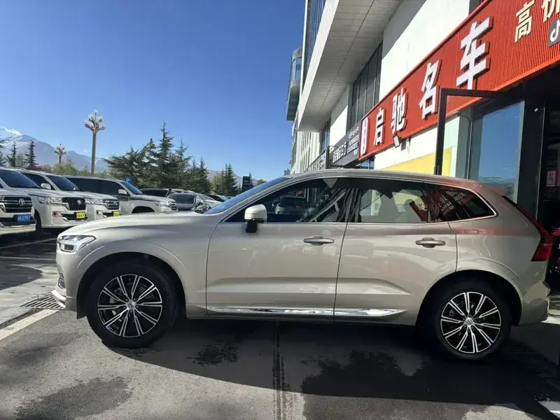 2020 Volvo XC60 с пробегом 87 000 км