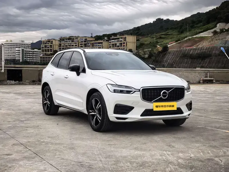 2020 Volvo XC60 с пробегом 100 700 км