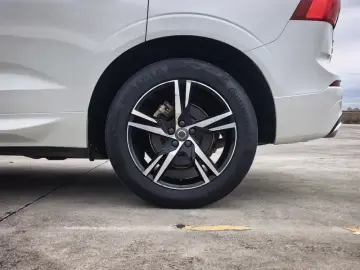 2020 Volvo XC60 с пробегом 100 700 км