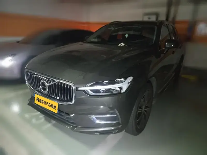 2020 Volvo XC60 с пробегом 83 100 км