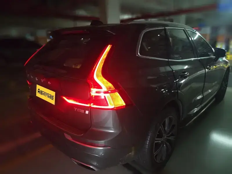 2020 Volvo XC60 с пробегом 83 100 км